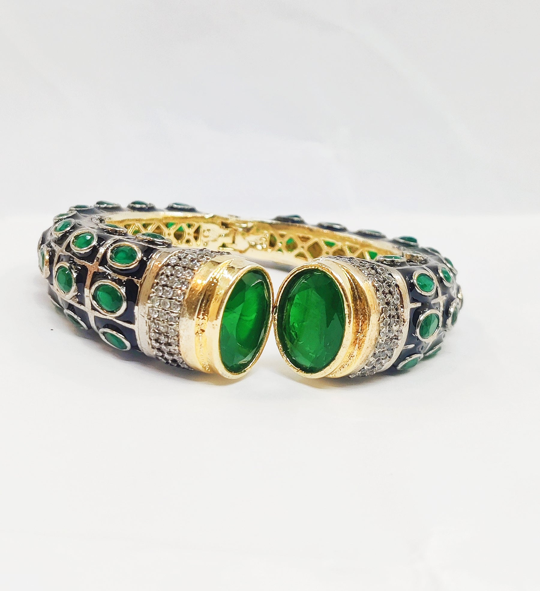 Green Beaded Kundan Antique Polish Single Hand Kada Jewellery Set